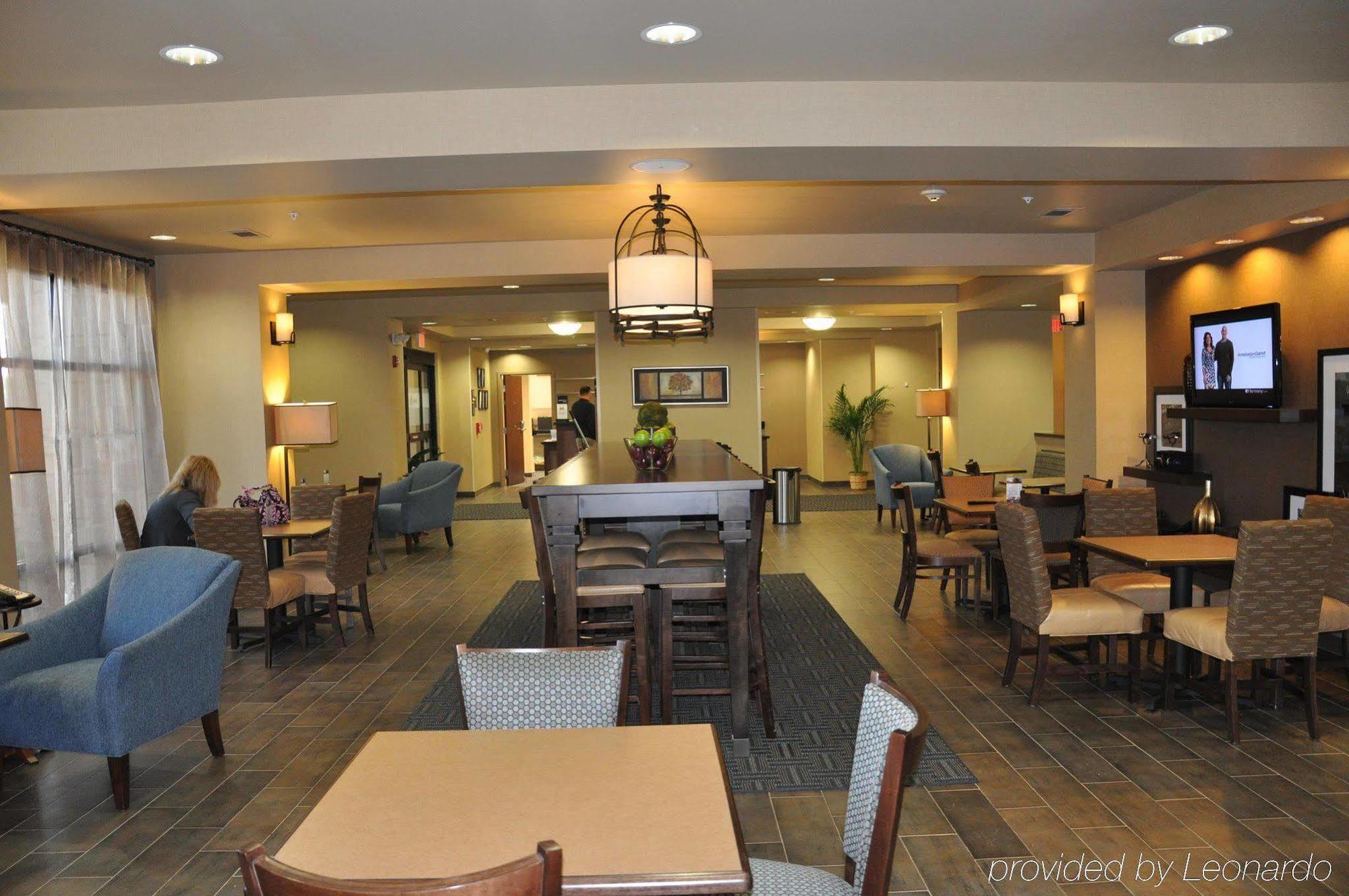 Hampton Inn Winfield Tucker Restaurant photo