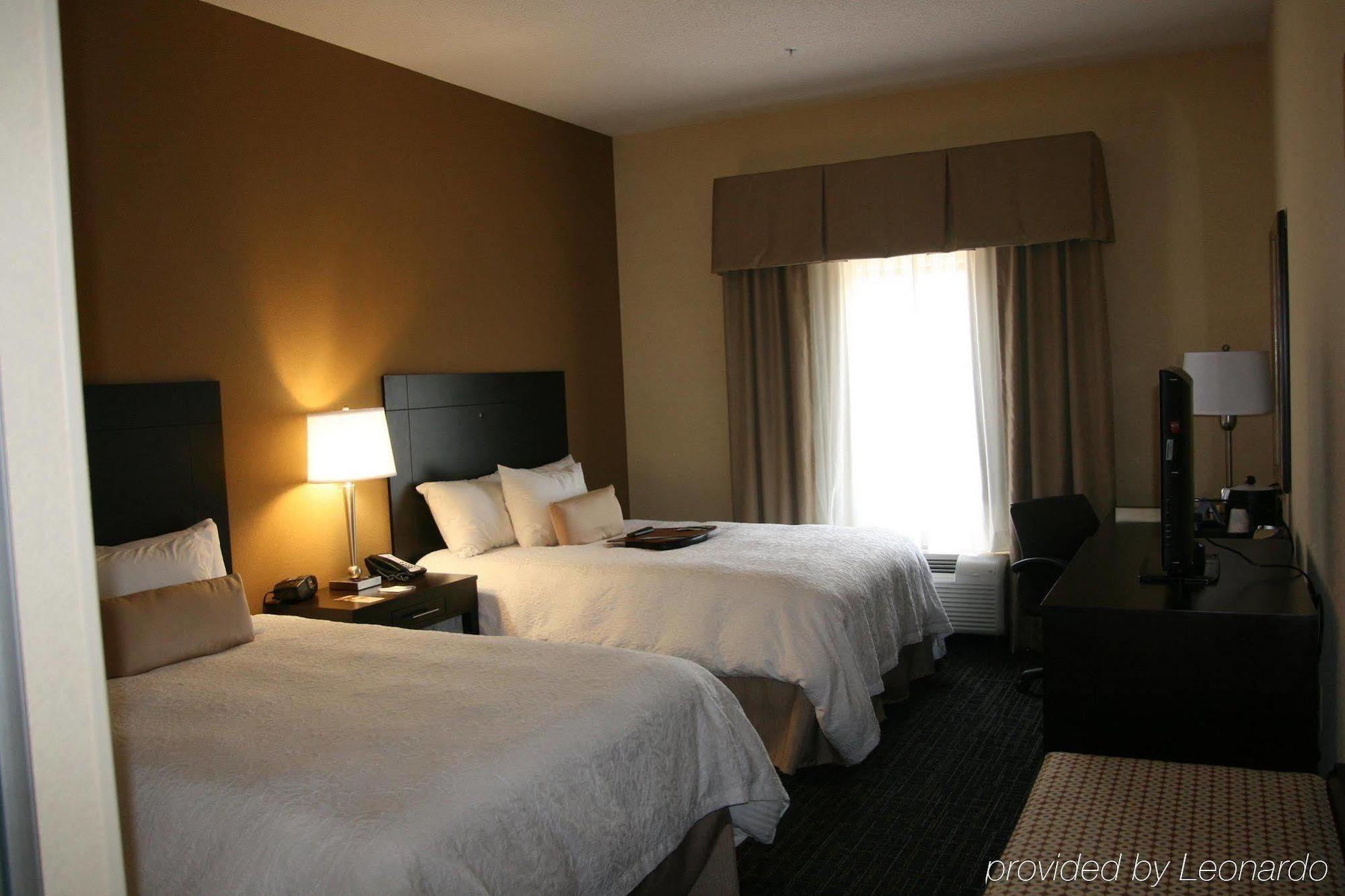 Hampton Inn Winfield Tucker Room photo